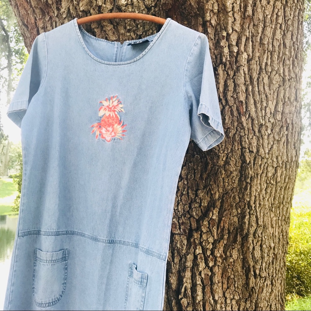 vtg retro 90s embroidered pineapple denim dress - Picture 6 of 8